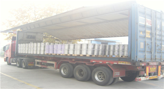 銀箭鋁粉鋁銀漿裝車(chē)物流06.jpg 銀箭鋁粉鋁銀漿裝車(chē)物流06.jpg