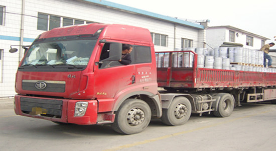 銀箭鋁銀漿裝車(chē)物流.jpg 銀箭鋁銀漿裝車(chē)物流.jpg